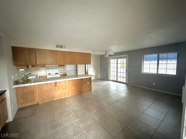 101 Luna Way APT 253, Las Vegas, NV 89145