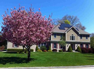 17 Cedar Pond Ln, Poughkeepsie, NY 12603