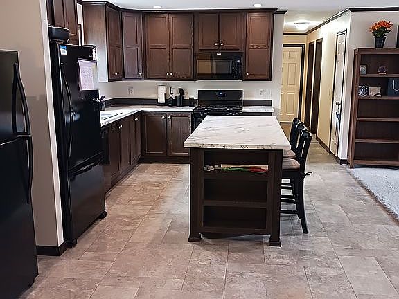 2nd image of 9668 Townsquare Blvd