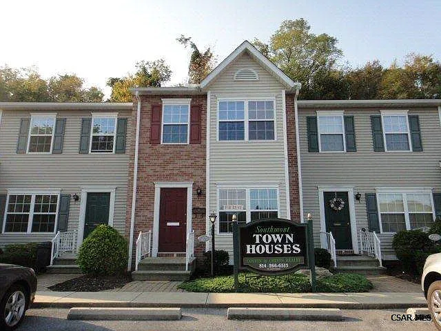 553 Edward St