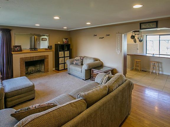 4th image of 3008 W Grace Ave