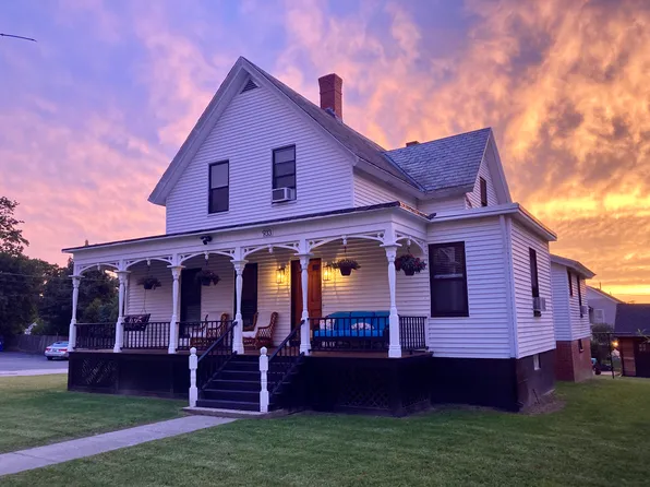 933 Main St, Warren, RI 02885