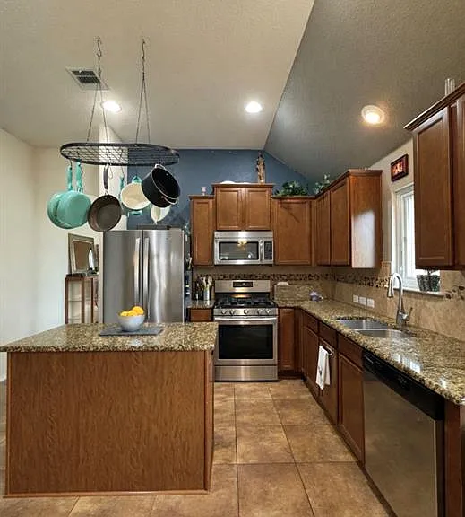 1052 Hot Spring Valley — Photo 7