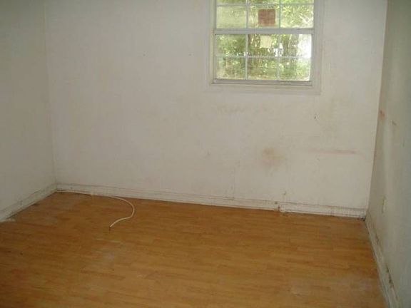 2nd image of 1636 Lake Ave