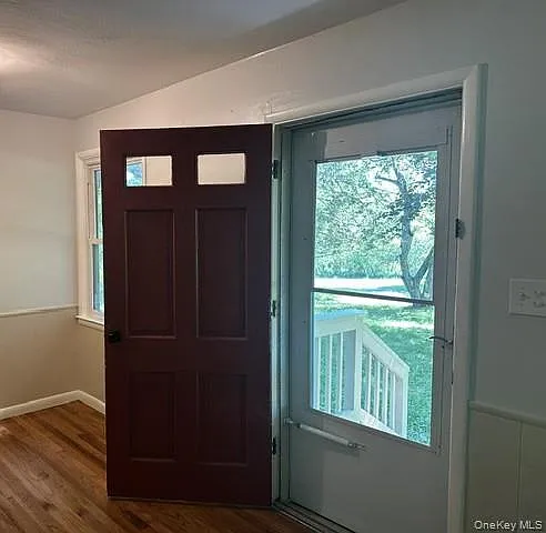 97 Cold Spring Rd — Photo 5