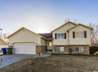 587 N Woods Dr, Lehi, UT 84043