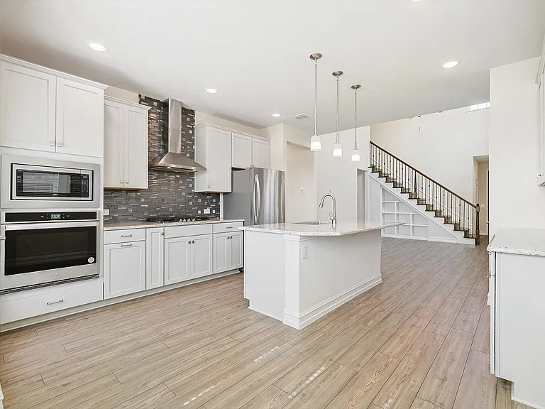 2806 Henson Ln — Photo 12