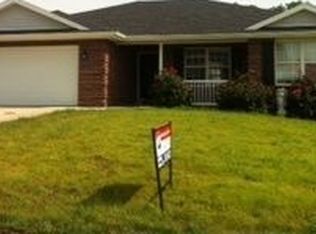 4070 Newcastle Ln, Jefferson City, MO 65109