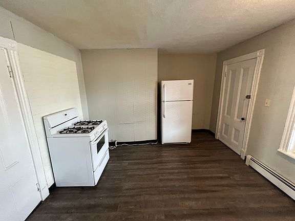 3rd image of 1 Playstead Rd #4