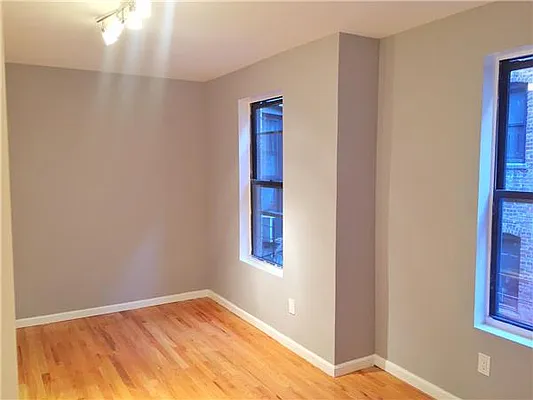 Rented by Century 21 Metropolitan | media 19