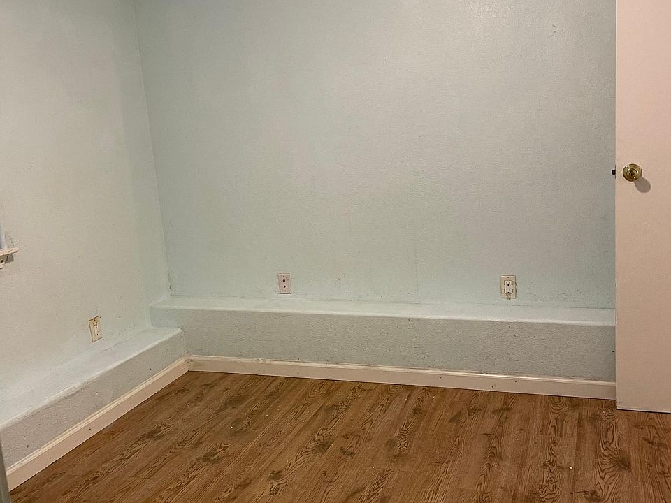 1st image of 456A Higate Dr