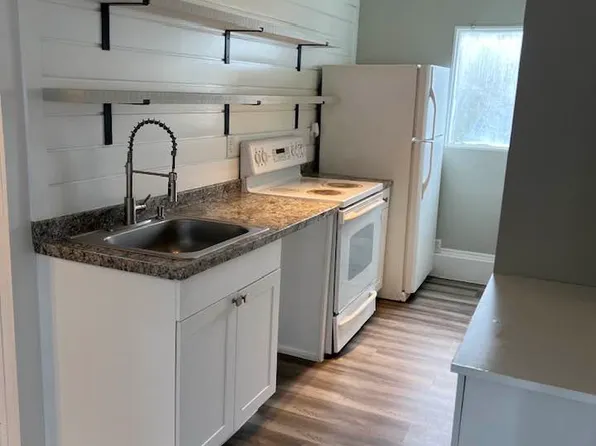 1002 W 12th St #10B, Bradenton, FL 34205