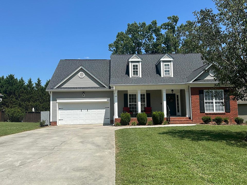 1st image of 90 Lillie Dr