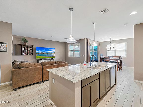 3rd image of 10149 W Southgate Ave