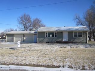 301 10th St, Milford, KS 66514