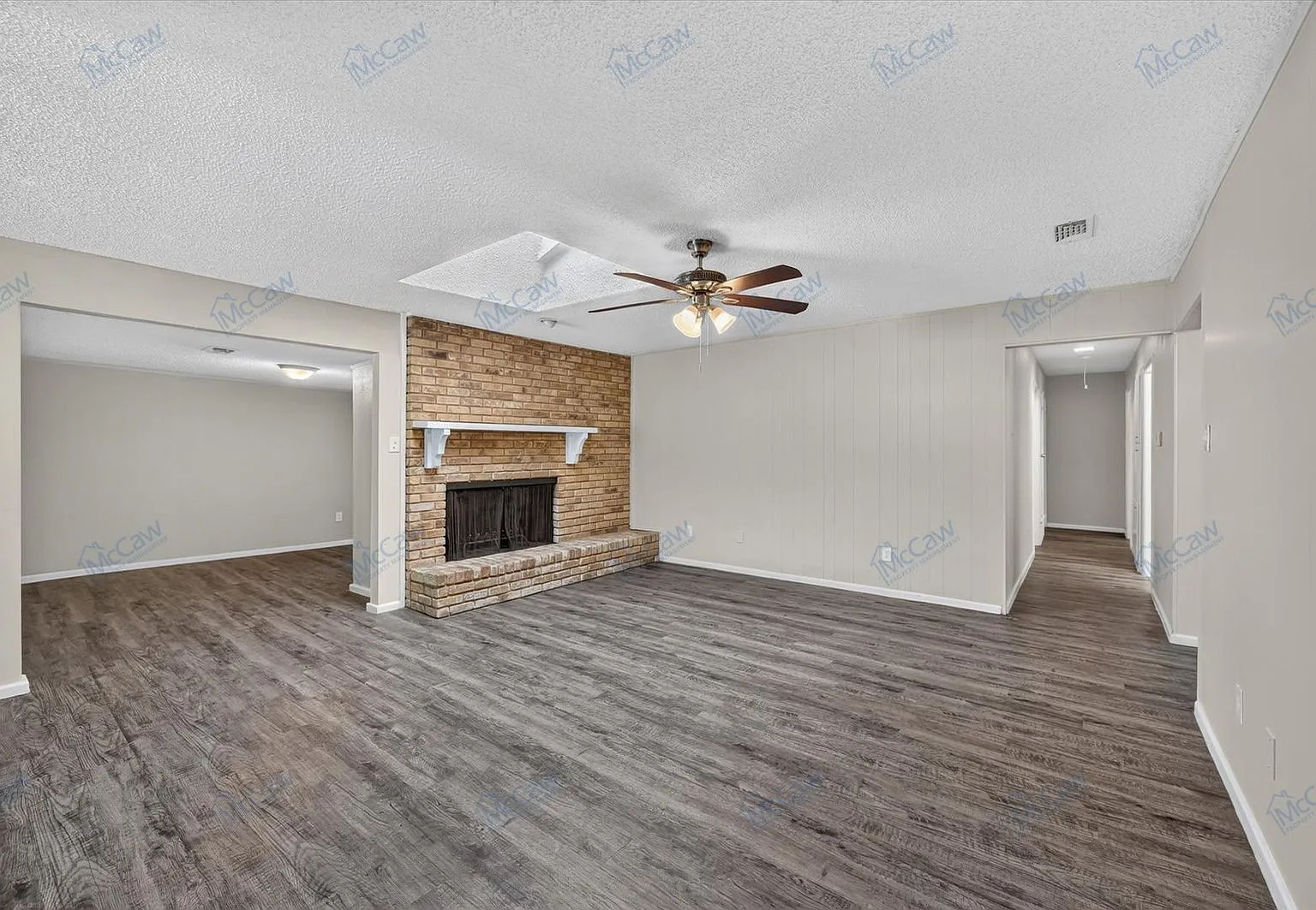3 bed, 2.0 bath, 1926 sqft, $2,250 — Photo 4