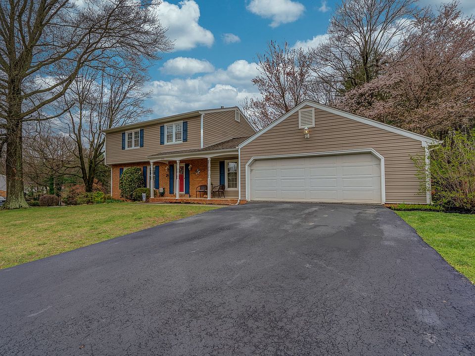 1st image of 5781 Penguin Dr