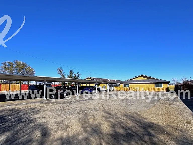 Freshly Modernized 1-Bed, 1-Bath Apartments in Adelanto!! — Photo 11