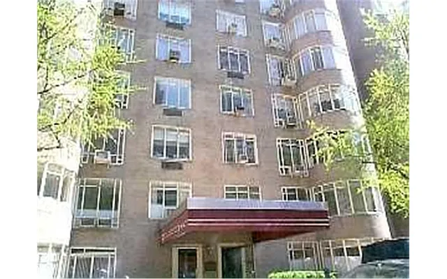 Sold by Douglas Elliman | media 24