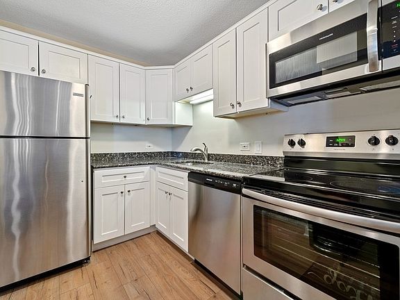 2nd image of 405 N Wabash Ave Unit 1209