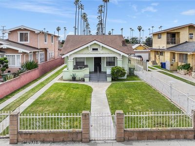1732 W 51st St, Los Angeles, CA, 90062