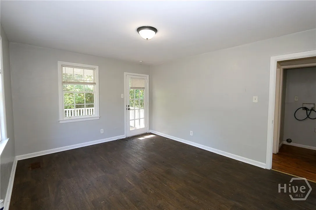 2 bed, 1.0 bath, 875 sqft, $1,650 — Photo 4