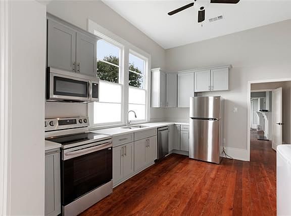 3rd image of 1224 Columbus St