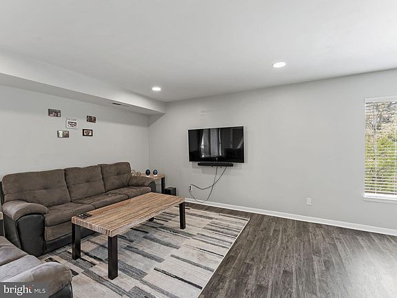 5th image of 3100 S Manchester St APT 541
