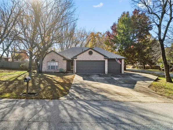 29808 E 155th St S, Coweta, OK 74429