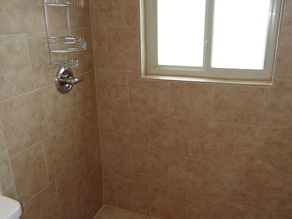 3rd image of 5638 Macey Ave APT 4