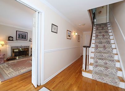 3rd image of 309 Chicago Blvd