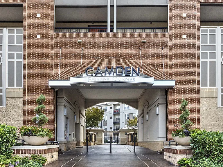Camden Fairfax Corner — Photo 31