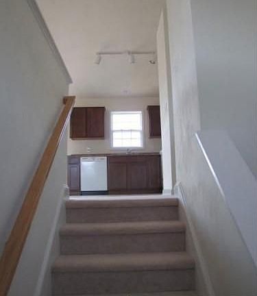 4th image of 4605 Autumn Ln NW