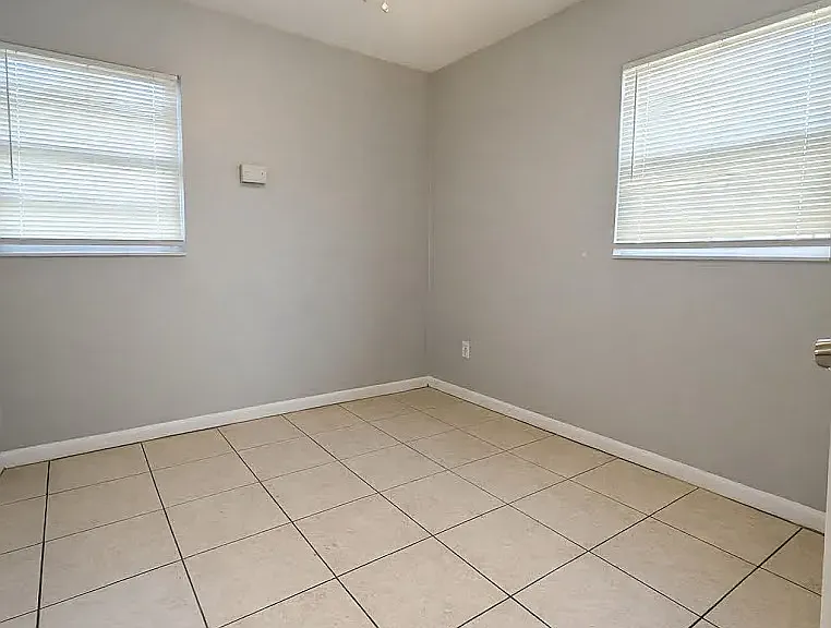 1105 W Arch St #A — Photo 7