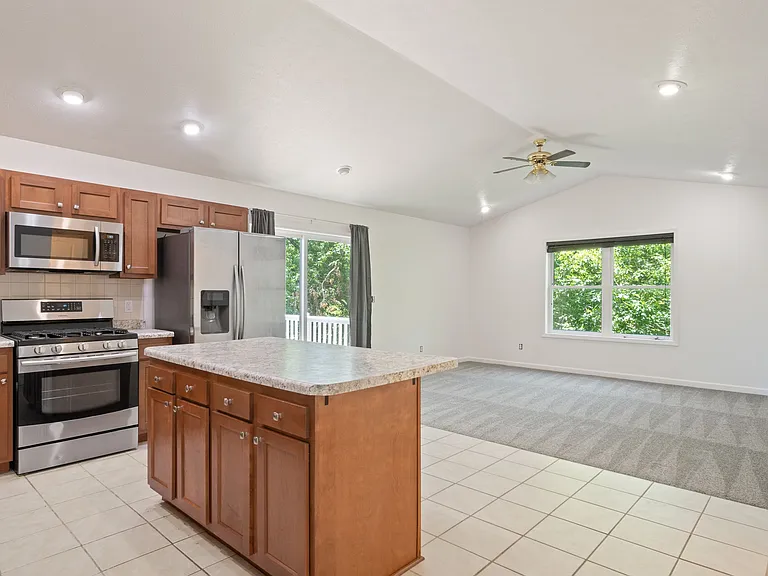 2690 32nd St SE — Photo 9
