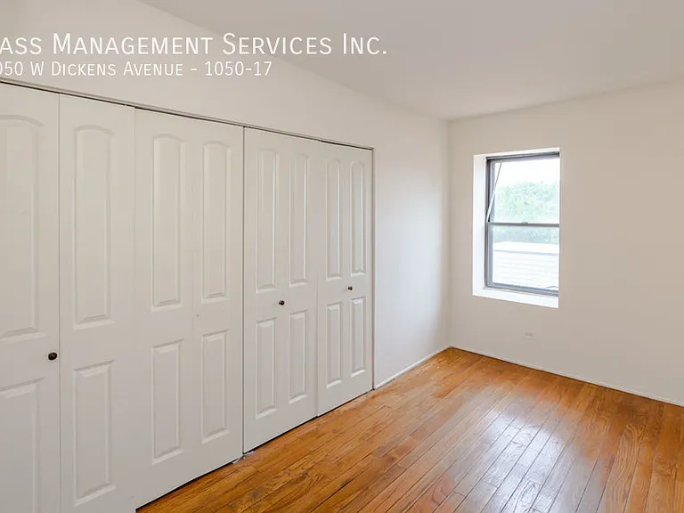 1050 W Dickens Ave #17 — Photo 7