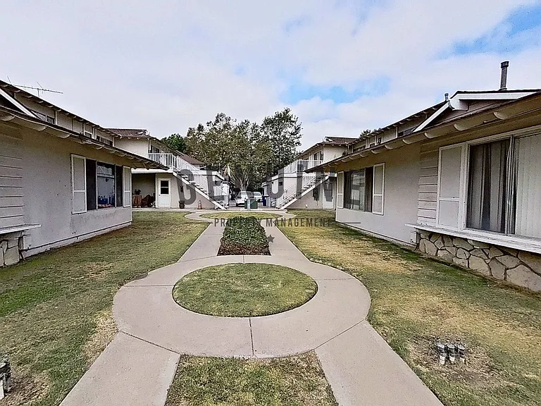17357 San Luis St — Photo 23