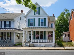 24 N 6th St, Denver, PA 17517