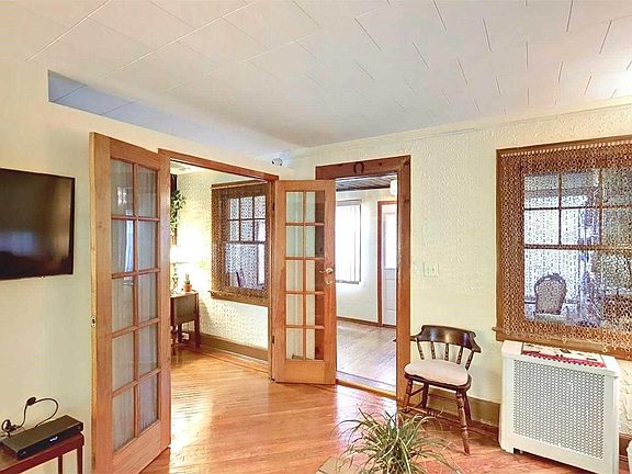 5th image of 9406 215th St