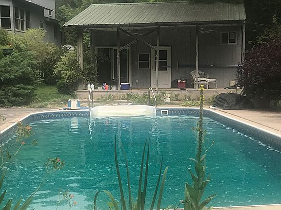 2nd image of 480 Roberts Ferry Rd