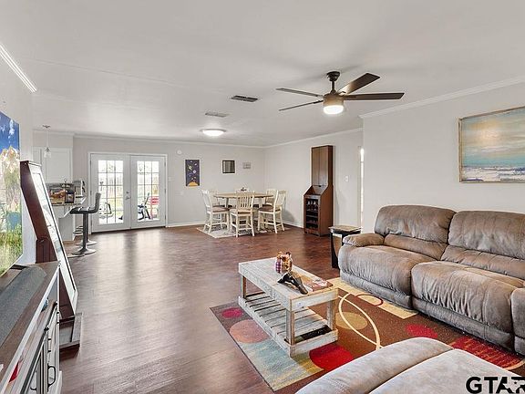 4th image of 108 Robinwood Dr