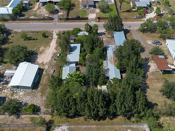 3rd image of 423 Liam St