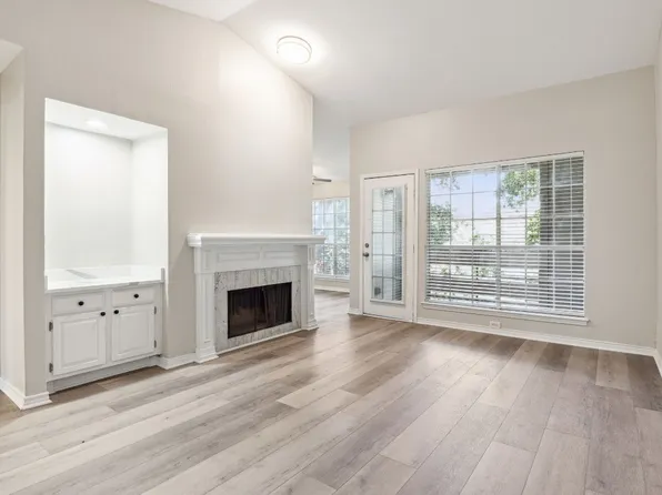 3550 Country Square Dr APT 206, Carrollton, TX 75006