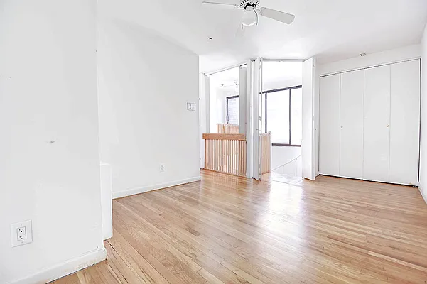 Rented by Urbane Brokerage | media 17