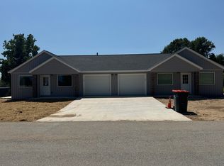 102 McFarland Ave, Cassville, MO 65625