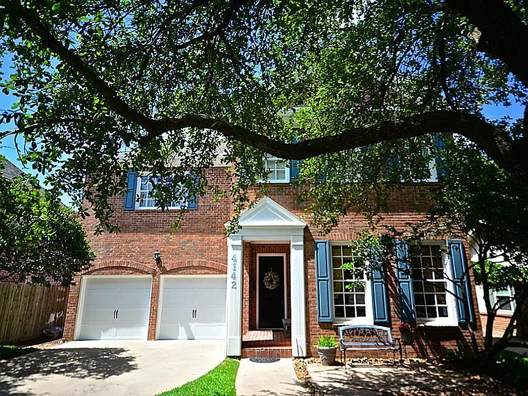 4142 Villanova St — Photo 1