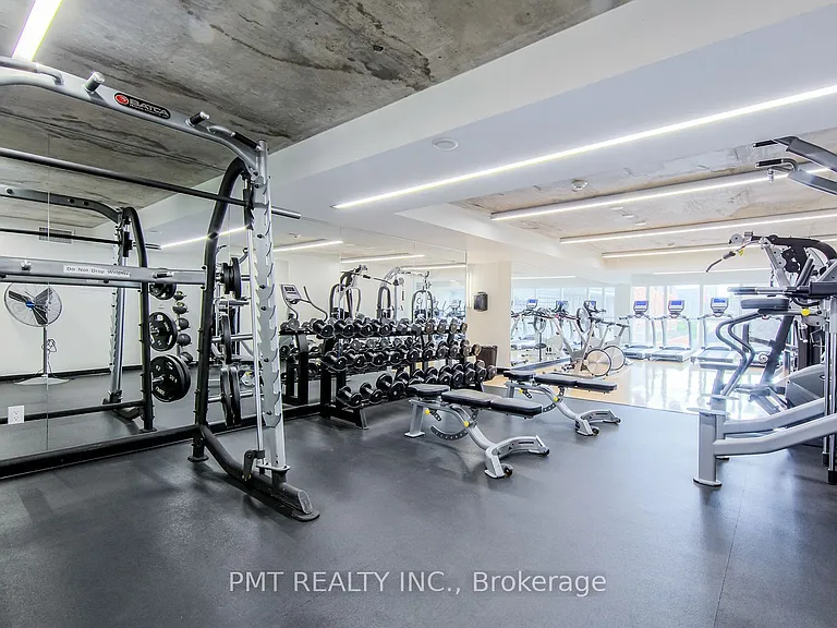 775 King St W #514 — Photo 18
