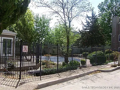 6639 S Victor Ave #G-112 — Photo 11