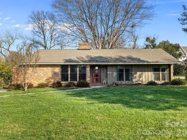 1229 Ashcraft Ln, Charlotte, NC 28209