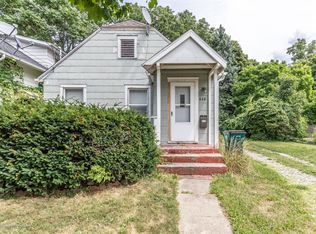 628 N Fairview Ave, Lansing, MI 48912